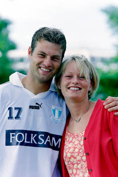Niklas Gudmundsson med fästmö