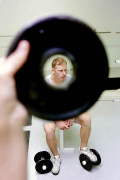 Daniel Alfredsson, Frölunda styrketränar