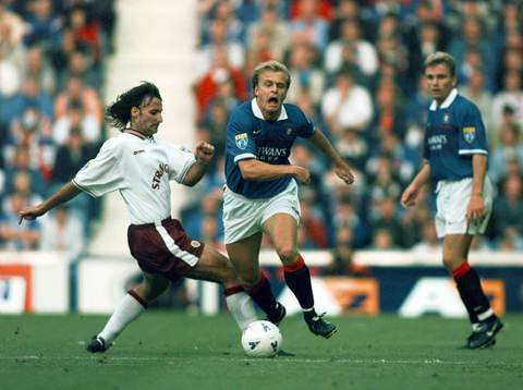 Fotbollsmatchen mellan Rangers och Hearts