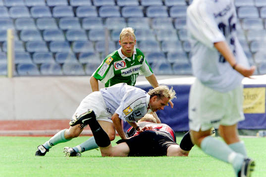 Niclas Kindvall, Malmö på ljungskiles målvakt Peter