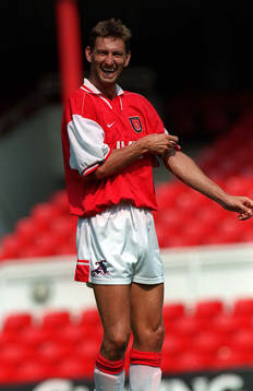 Fotboll -- Tony Adams, Arsenal
