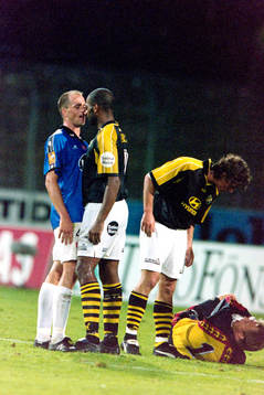 Tommy Andersson, Halmstad i diskussion med Pascal Simpson,