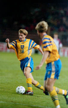 Jesper Blomqvist med bollen