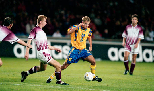 Niclas Alexandersson i dribblingstagen