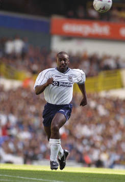Fotboll -- Paul Mahorn, Tottenham