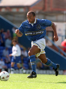 Fotboll -- Terry Phelan, Everton