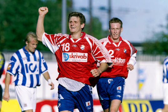 Bläddra bland fler bilder av Fotboll, Allsvenskan, Öster - IFK Göteborg, 2-1
