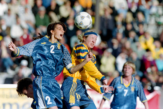 Elena Mazourenko, Ukraina och Victoria Svensson, Sverige i
