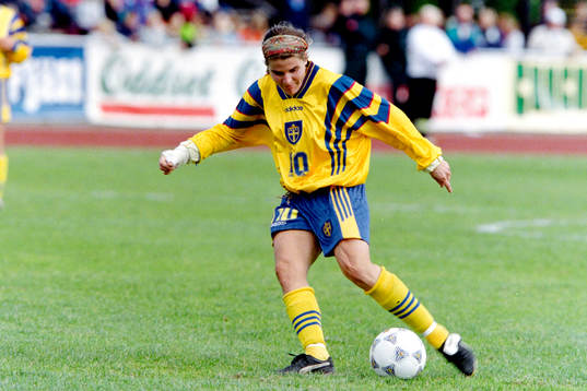 Eva Zeikfalvy, Sverige
