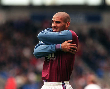 Fotboll -- Stan Collymore, Aston Villa