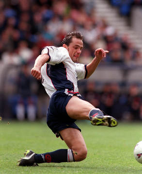 Fotboll -- Dean Holdsworth, Bolton