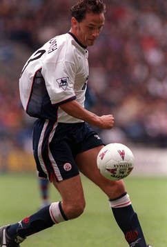 Fotboll -- Dean Holdsworth, Bolton