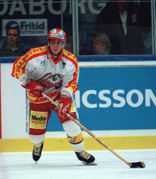 Ishockey Kristian Gahn, Modo