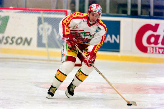 Markus Karlsson, Modo