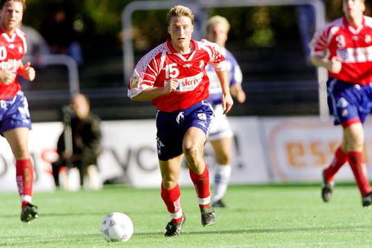 Fredrik Gustavsson, Öster med bollen
