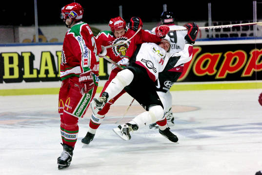 Tuffa tag i matchen