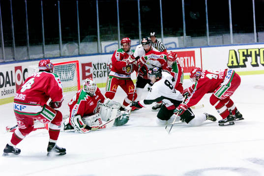 Bläddra bland fler bilder av Ishockey, Elitserien, Västra Frölunda - Malmö, 4-2
