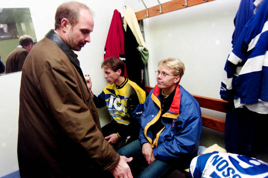 Thomas Ravelli och Robert Andersson hos göteborgs målvakt