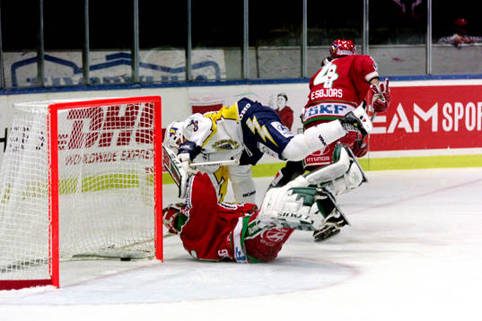 Mikael Samuelsson, Södertälje kolliderar med frölundas