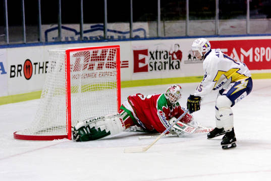 Peter Nilsson, Södertälje fri med frölundas målvakt