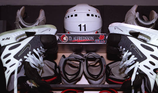 Daniel Alfredsson, Ottawa Senators. Daniels skridskor,