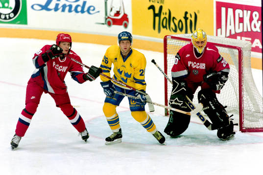 Mikael Johansson, Sverige framför rysslands målvakt Oleg