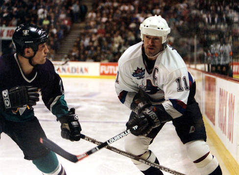 Ishockey -- Mark Messier, Vancouver Canucks