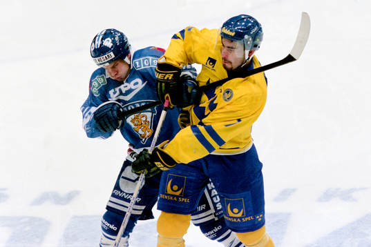 Mathias Johansson, Sverige