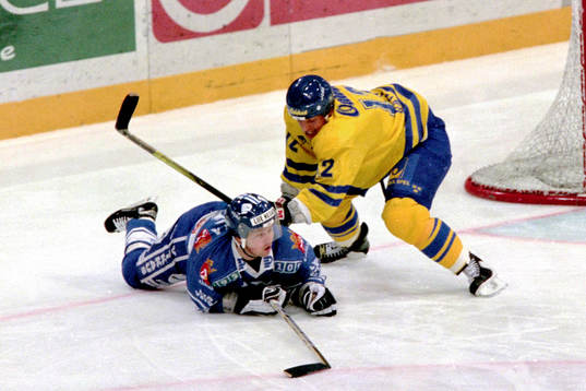 Niclas Hävelid, Sverige