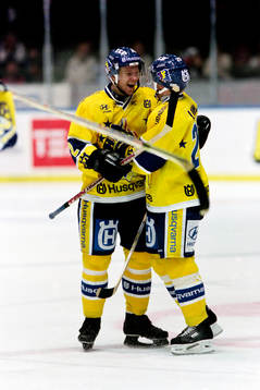 David Petrasek och Jouni Loponen, HV71 jublar