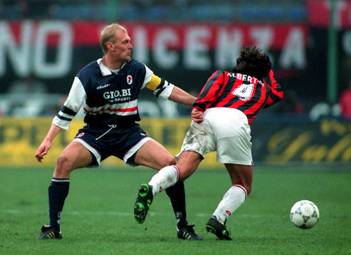 Klas Ingesson, Bari, och Demetrio Albertini, Milan