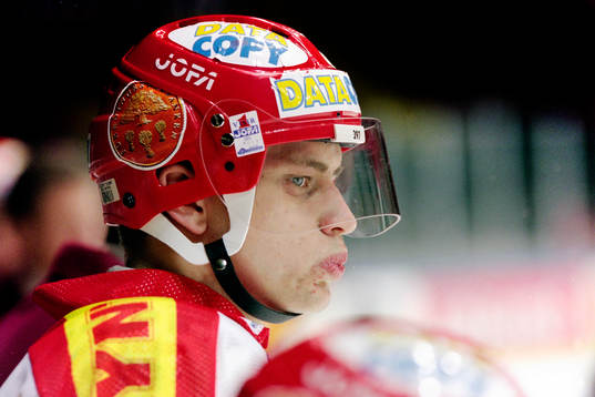 Mattias Karlin, Modo