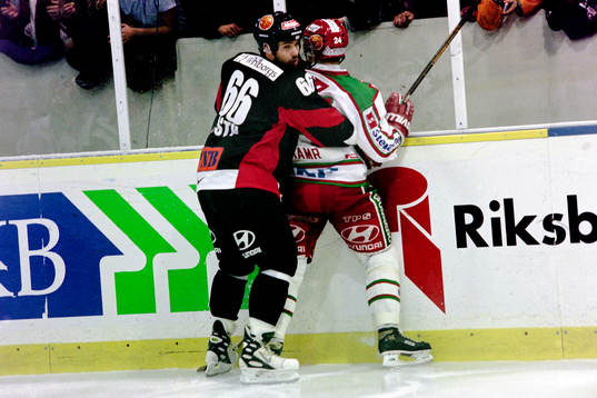 Bläddra bland fler bilder av Ishockey, Elitserien, Malmö - Västra Frölunda, 5-0