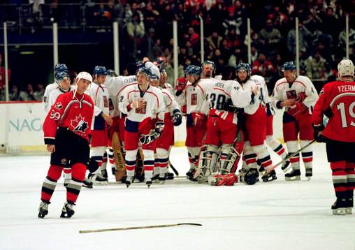 Wayne Gretzky deppar mitt i
