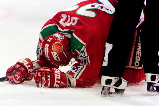 Jonas Esbjörs, Frölunda har fått en smäll