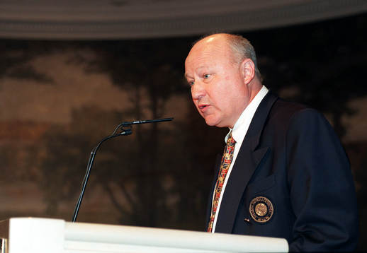 Lars Åke Lagrell (Lars-Åke Lagrell), ordförande Svenska