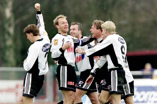 Torbjörn Arvidsson och Halmstad jublar
