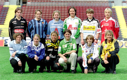 Bakre raden fr. v Sara Call, Bälinge, Anna Ulvbringe,