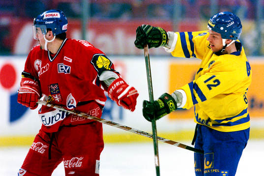 Niclas Hävelid, Sverige