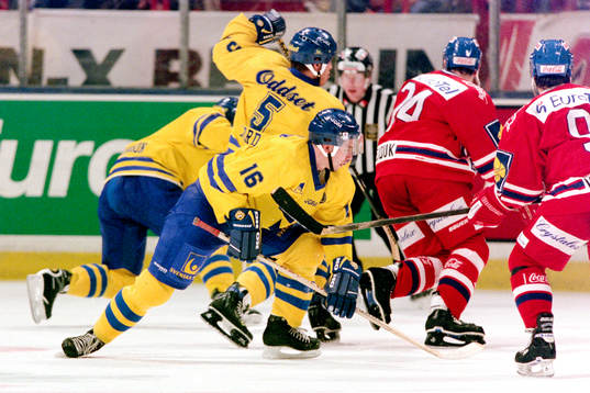 Nichlas Falk, Sverige