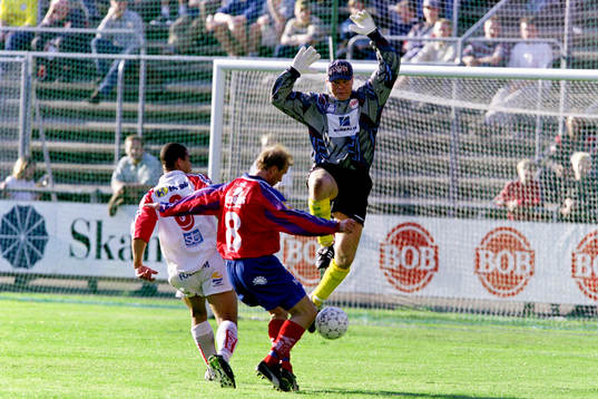 Peter Wibrån, Helsingborg framför stenungsunss målvakt
