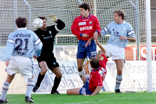 Henrik Bertilsson, Örgryte slår in bollen bakom malmös