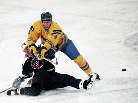 Kim Johnsson, Sverige