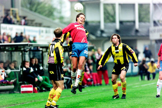 Svante Samuelsson, Örgryte i en nickduell