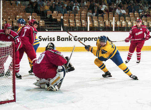 Ulf Dahlen, Sverige