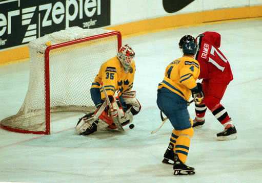 Tommy Salo räddar