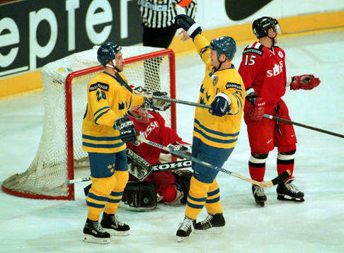 Christer Olsson och Mats Sundin jublar