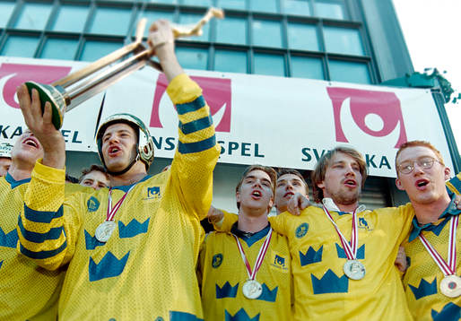 Spelarna tar emot folkets jubel