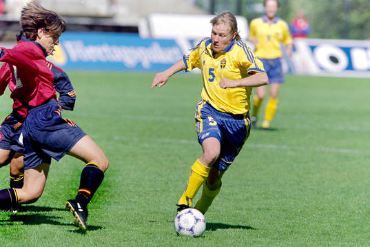 Kristin Bengtsson, Sverige med bollen