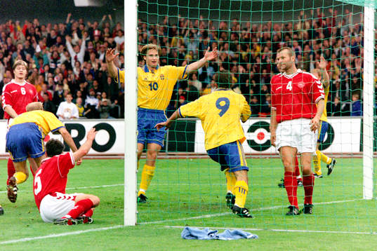 Andreas Andersson och Fredrik Ljungberg, Sverige jublar